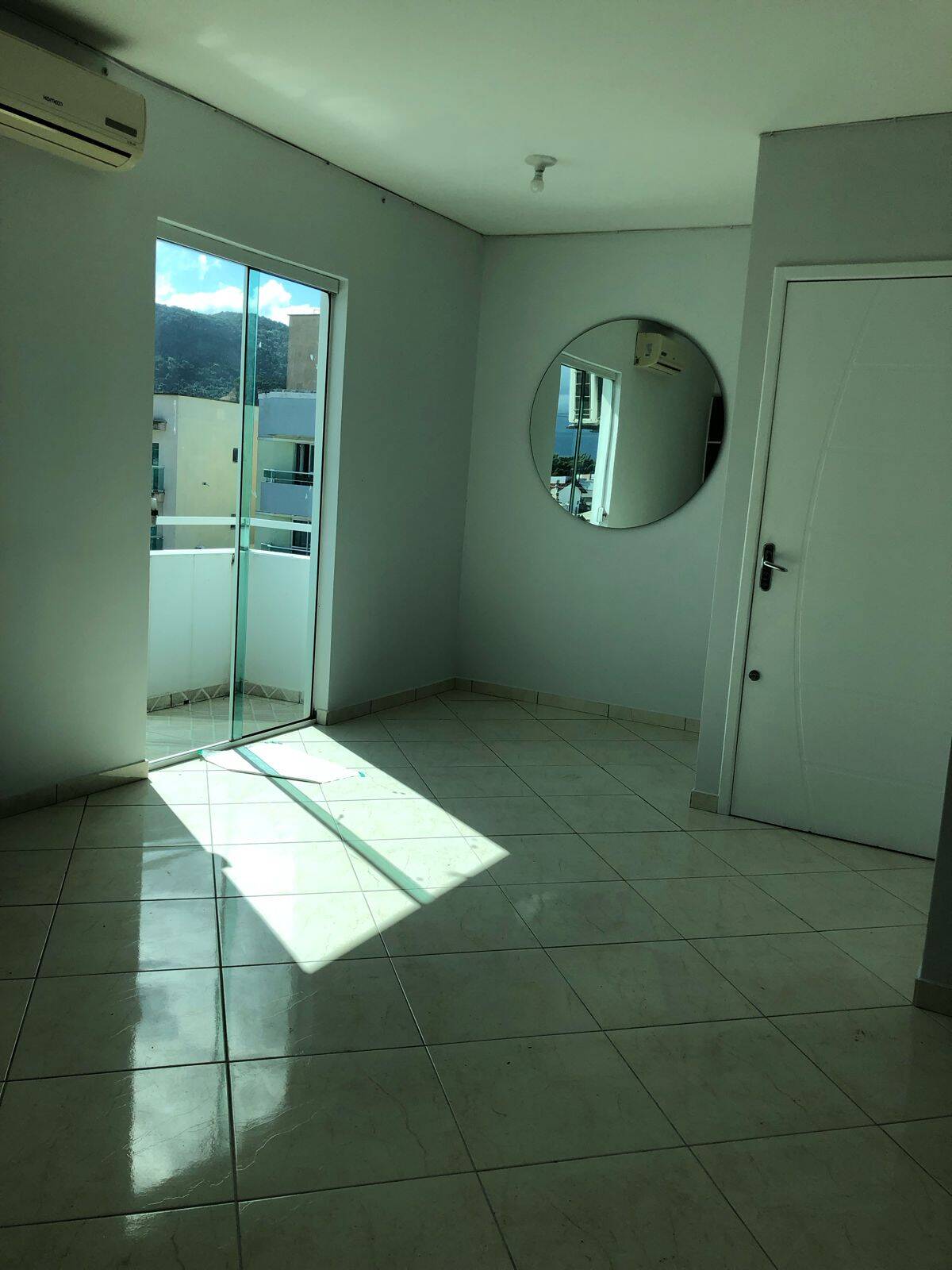 Apartamento à venda com 2 quartos, 70m² - Foto 5