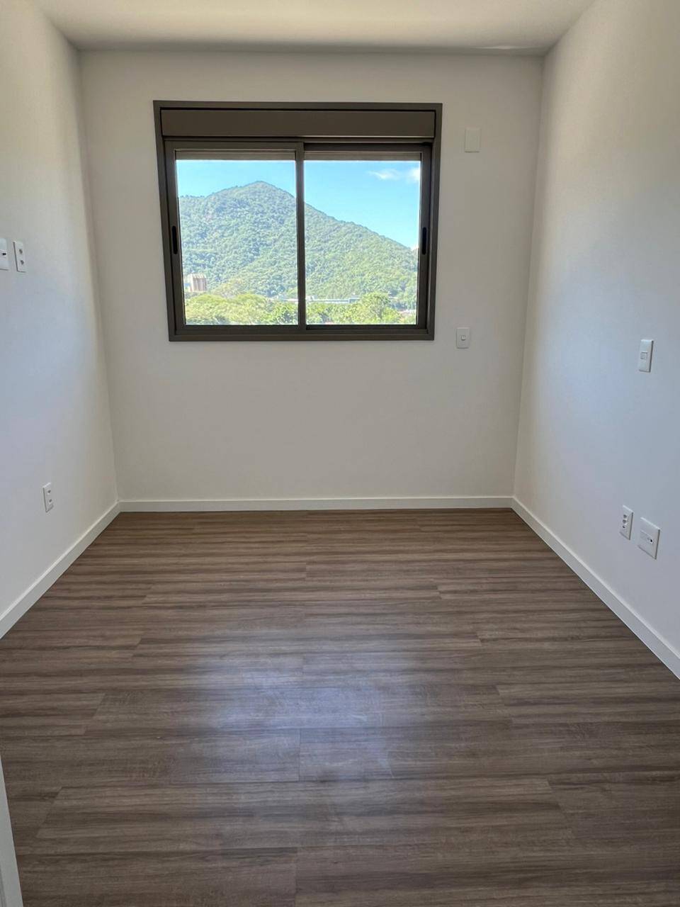 Apartamento à venda com 2 quartos, 85m² - Foto 9