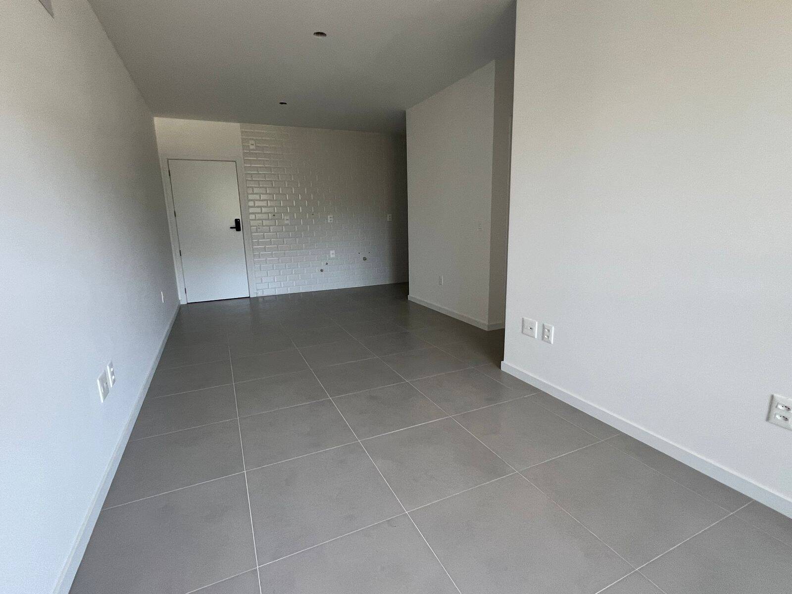 Apartamento à venda com 2 quartos, 90m² - Foto 4