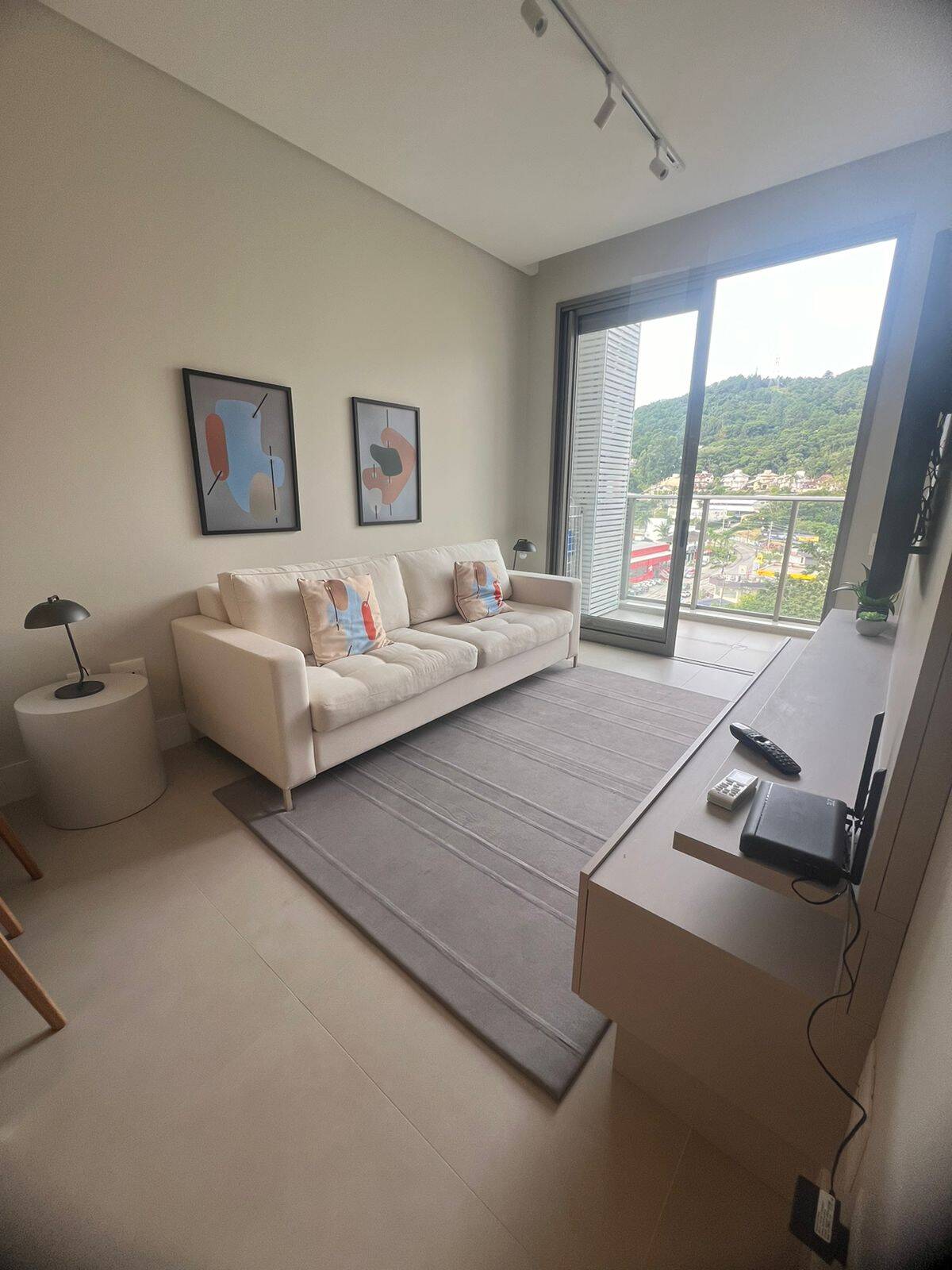 Apartamento à venda com 1 quarto, 47m² - Foto 2