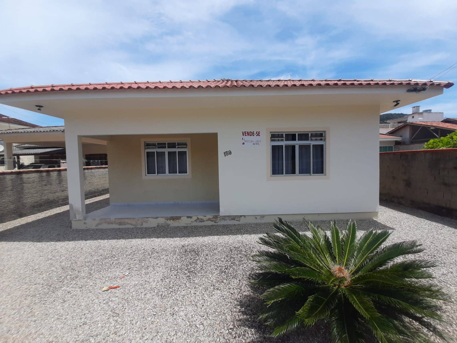 Casa à venda com 2 quartos, 80m² - Foto 2