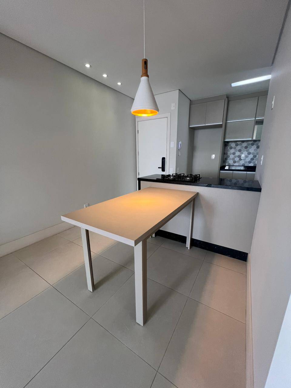 Apartamento à venda com 2 quartos, 75m² - Foto 9