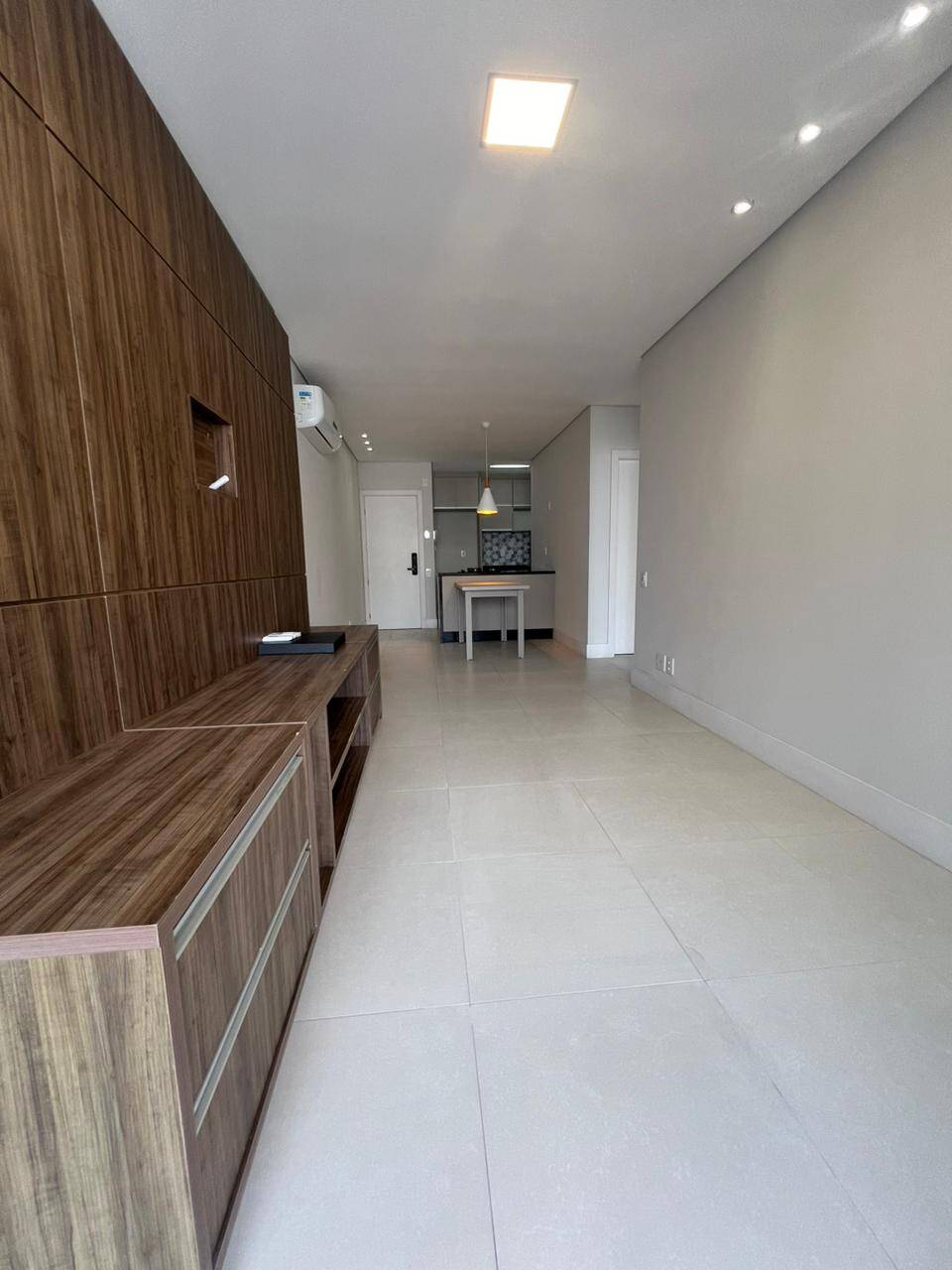 Apartamento à venda com 2 quartos, 75m² - Foto 5