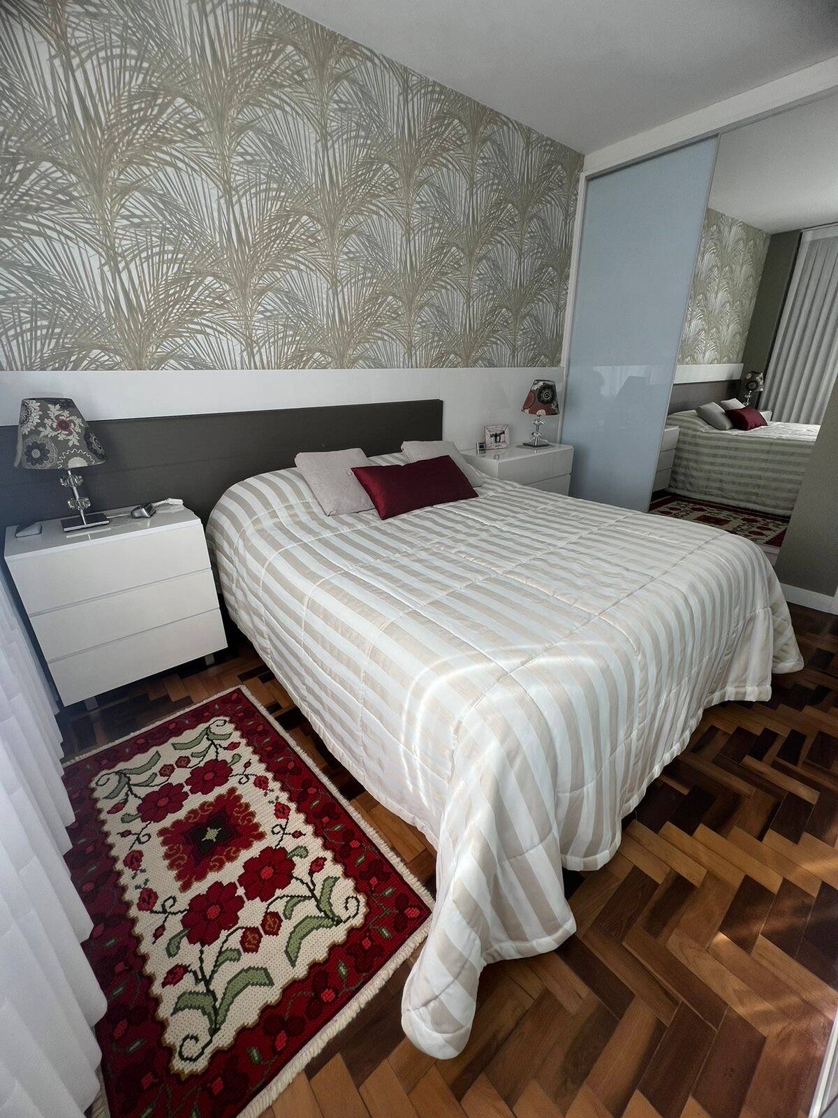 Apartamento à venda com 3 quartos, 114m² - Foto 1