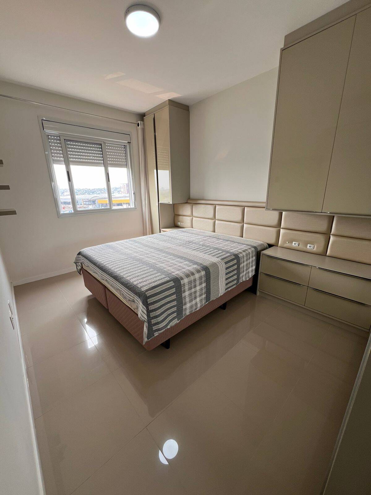 Apartamento à venda com 2 quartos, 75m² - Foto 10