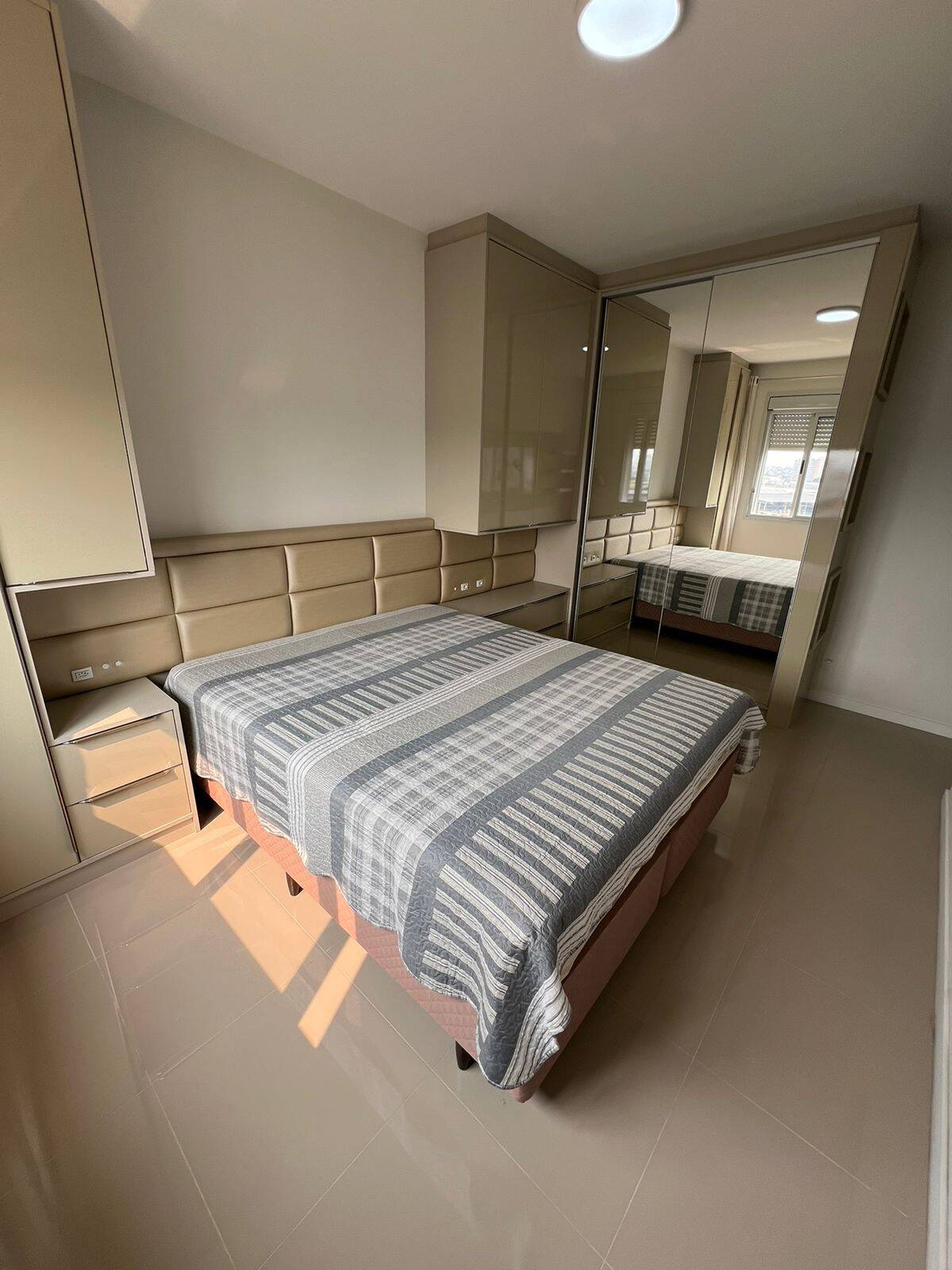 Apartamento à venda com 2 quartos, 75m² - Foto 13