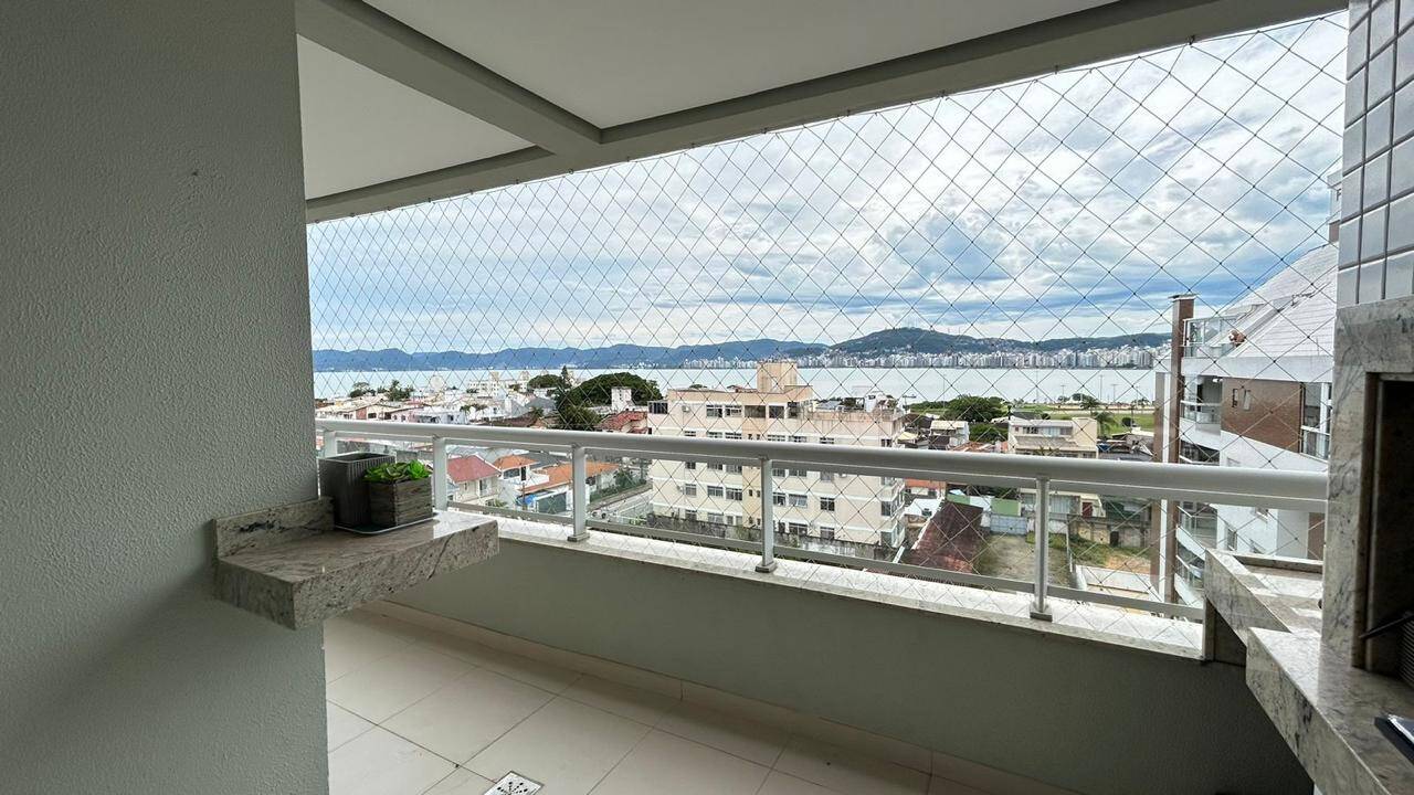 Apartamento à venda com 3 quartos, 96m² - Foto 4