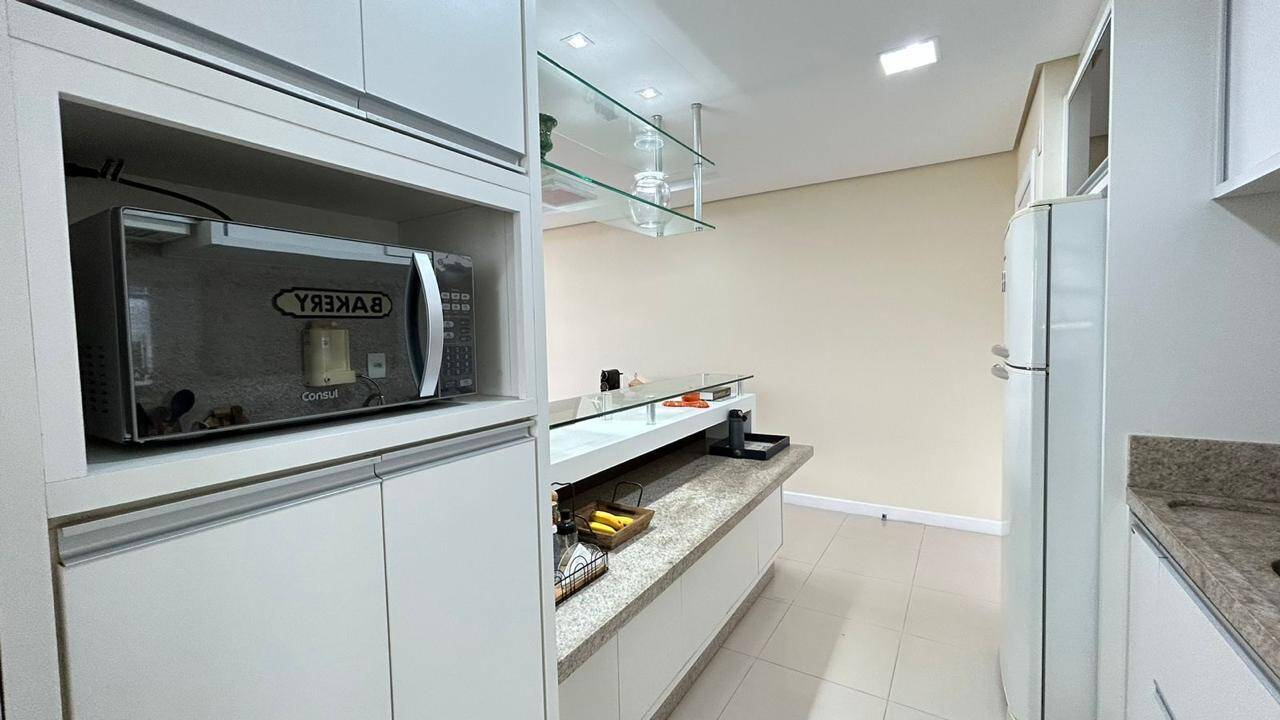 Apartamento à venda com 3 quartos, 96m² - Foto 22