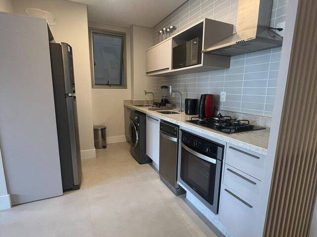 #27 - Apartamento para Venda em Florianópolis - SC